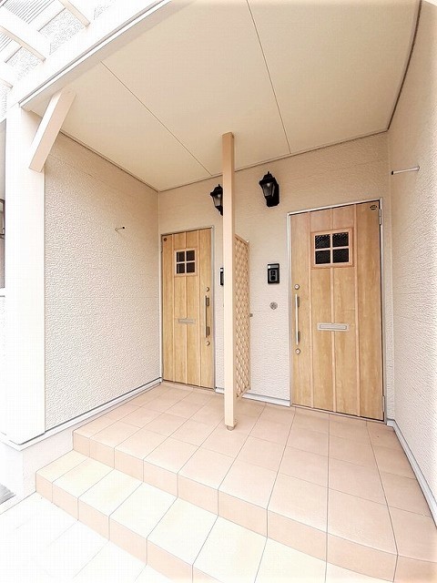 14/20 エントランス