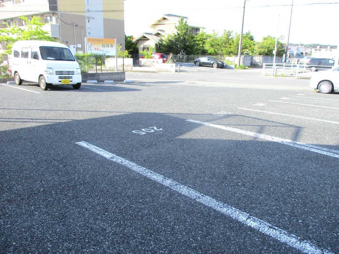 2/2 駐車場
