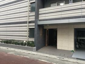 13/13 エントランス