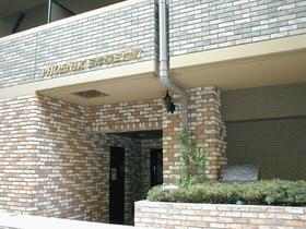 2/2 エントランス