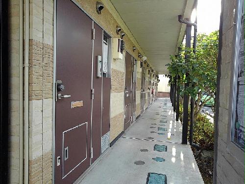 13/21 エントランス