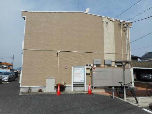 13/22 エントランス