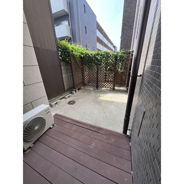 13/23 バルコニー