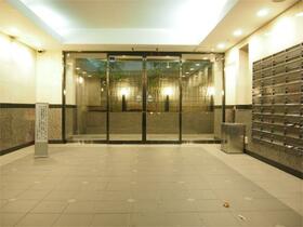 2/2 エントランス