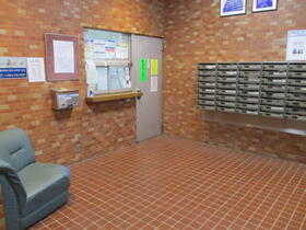 16/18 エントランス