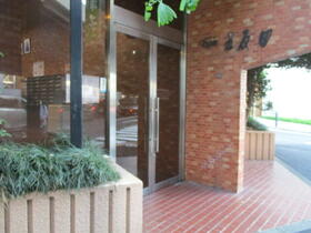 15/18 エントランス