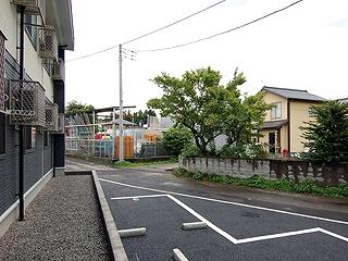 2/3 駐車場