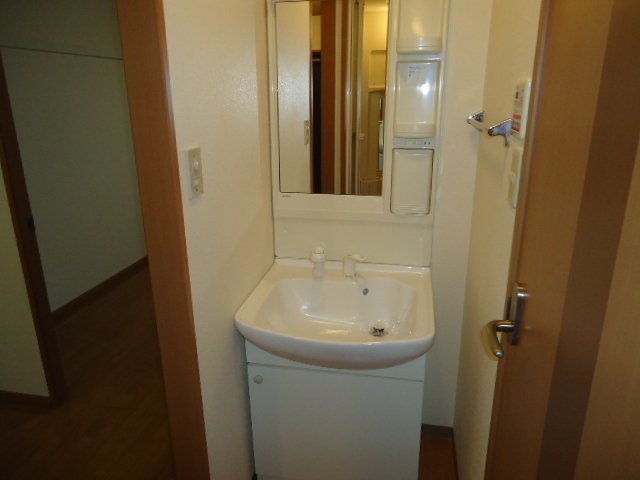 13/30 洗面