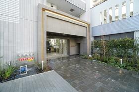 2/2 エントランス