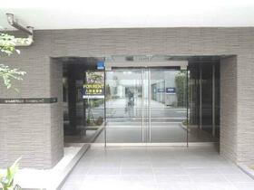 14/14 エントランス