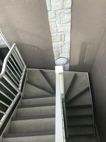 16/16 エントランス