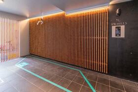 17/17 エントランス