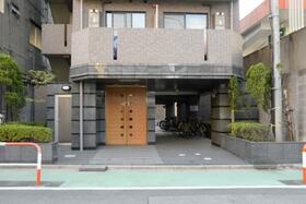 14/23 エントランス