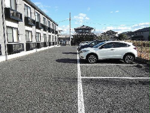 2/2 駐車場
