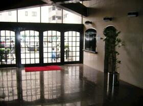 14/14 エントランス