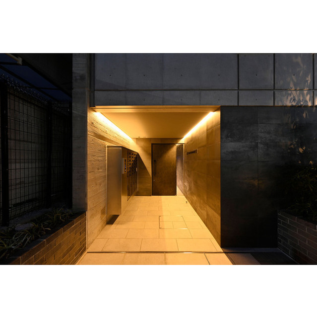 21/30 エントランス