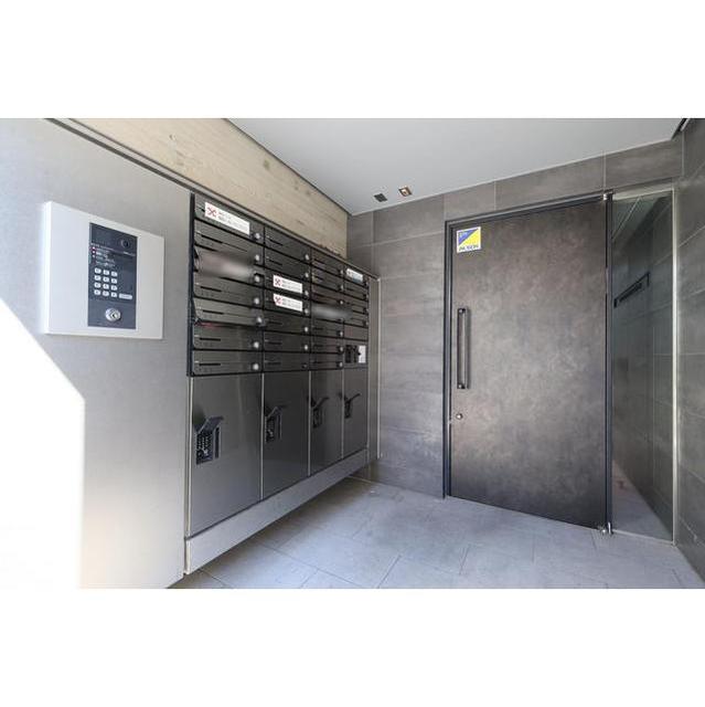 22/30 エントランス