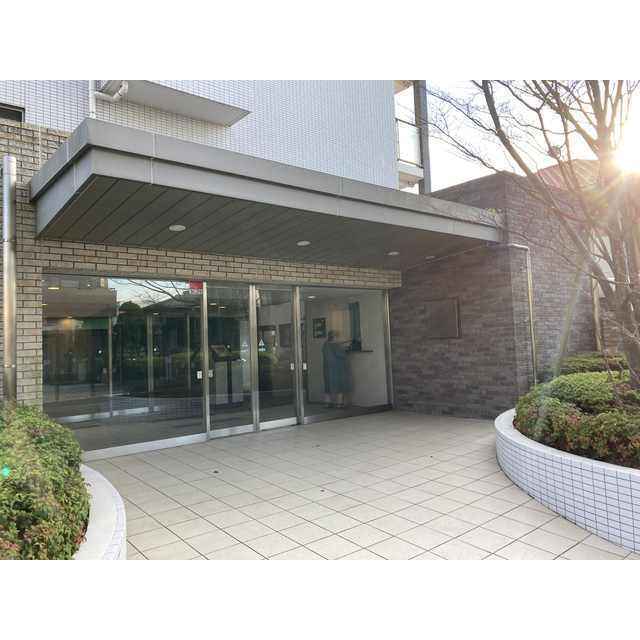 2/2 エントランス