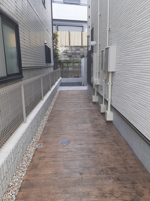 14/23 エントランス