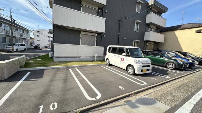 2/4 駐車場