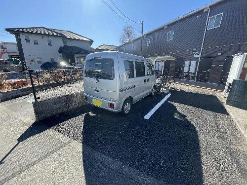 13/14 駐車場