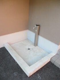 16/25 エントランス