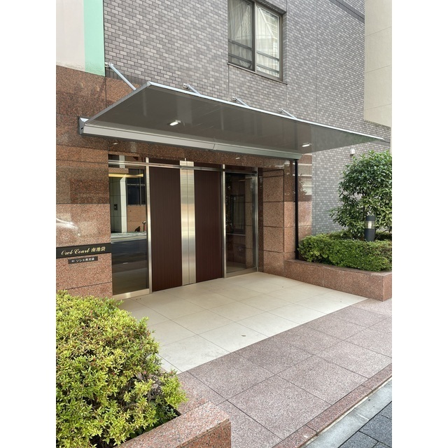 2/2 エントランス