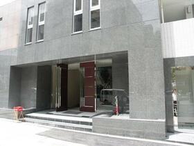 2/2 エントランス