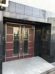 15/15 エントランス