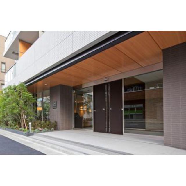 22/23 エントランス