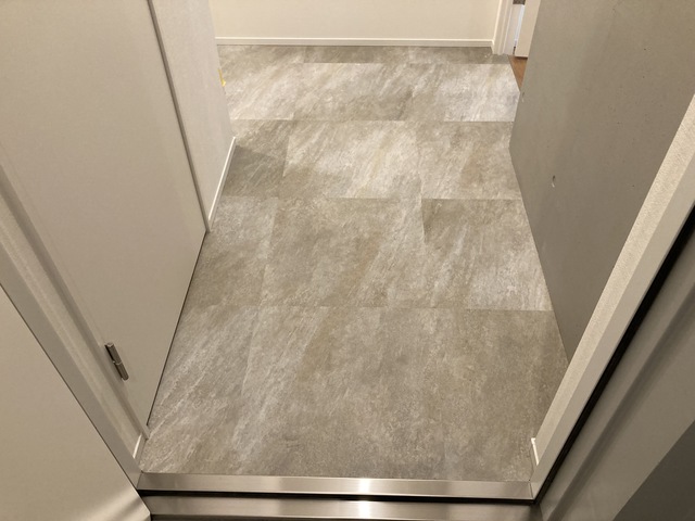 14/30 玄関