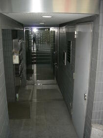 15/16 エントランス