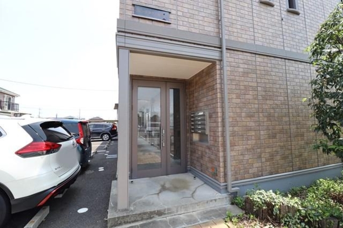 2/4 エントランス