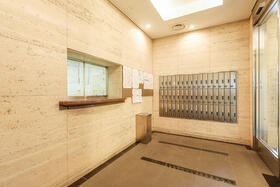 4/4 エントランス