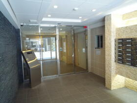 2/3 エントランス