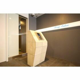 16/16 エントランス