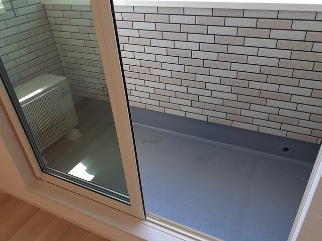 13/20 バルコニー