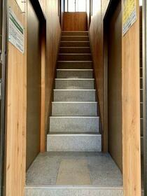 16/16 エントランス