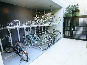 16/16 駐車場