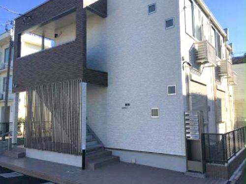 13/22 エントランス