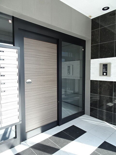 14/20 エントランス