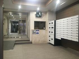 13/13 エントランス