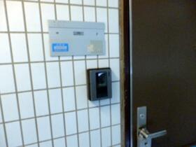 14/14 エントランス