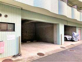 16/21 駐車場