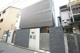 16/17 エントランス