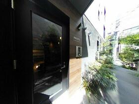 16/21 エントランス