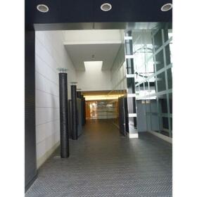 16/18 エントランス