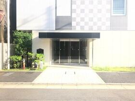 13/13 エントランス