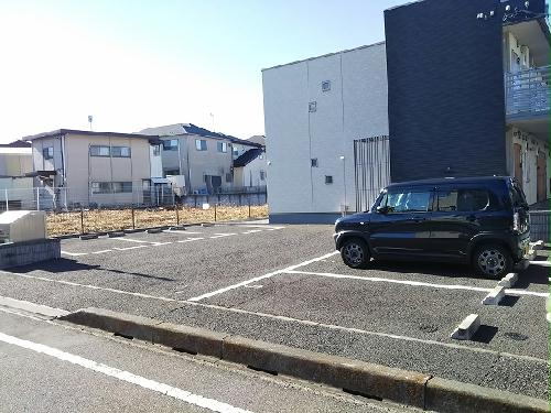 14/14 駐車場