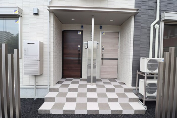 18/20 エントランス